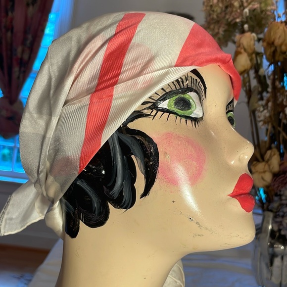 LEO NARDUCCI 100% silk scarf with coral abstract print. Made in Japan - Picture 8 of 16